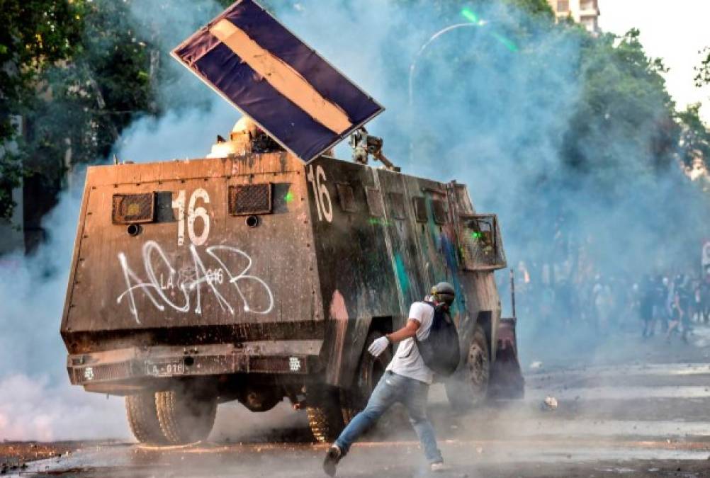 FOTOS: No paran las protestas en Chile, entre la incertidumbre y convulsión