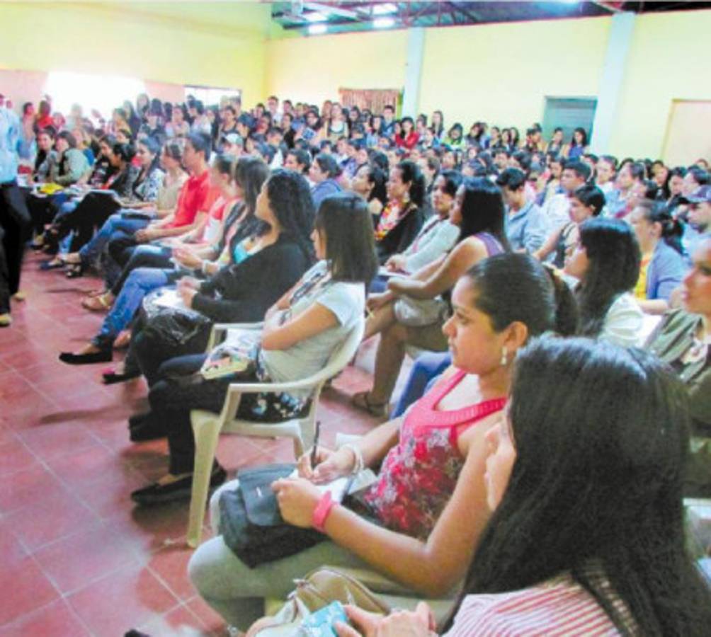 Preparan docentes para concurso en El Paraíso
