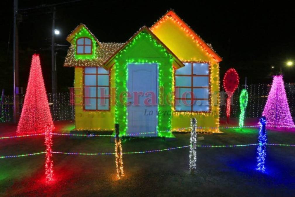 FOTOS: Luces, color y alegría en la Villa Navideña de Tegucigalpa