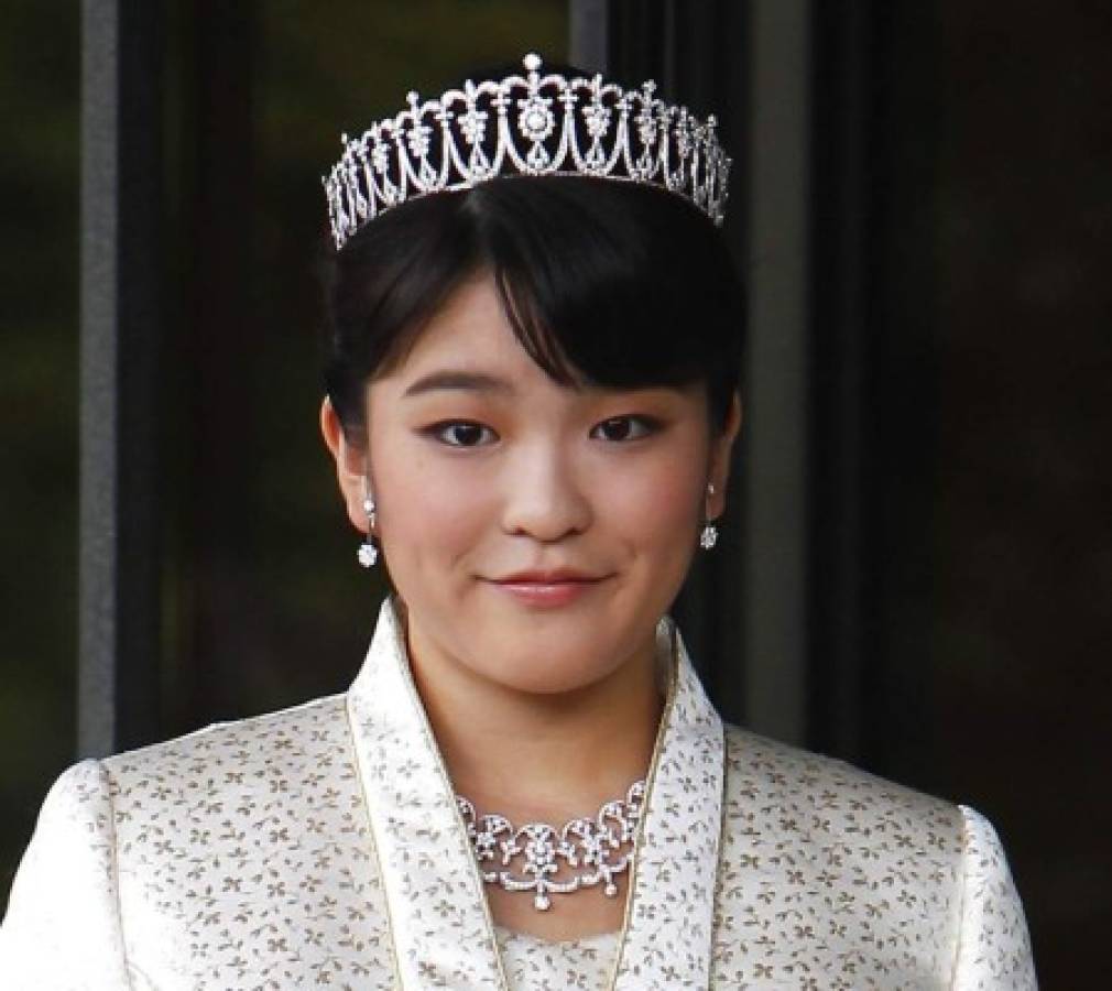 Aplazan boda de la princesa Mako de Japón