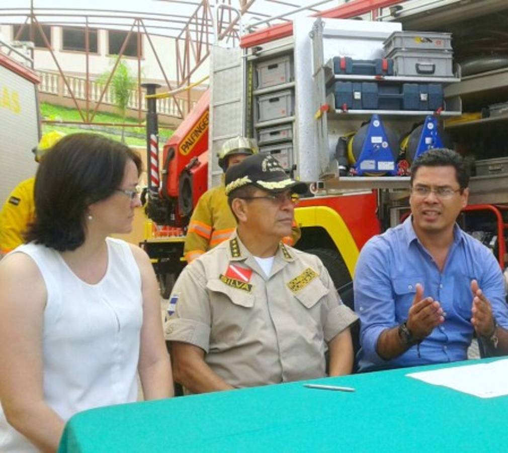 Cuerpo de Bomberos de Honduras se suma a la Cuarta Vuelta Ciclística