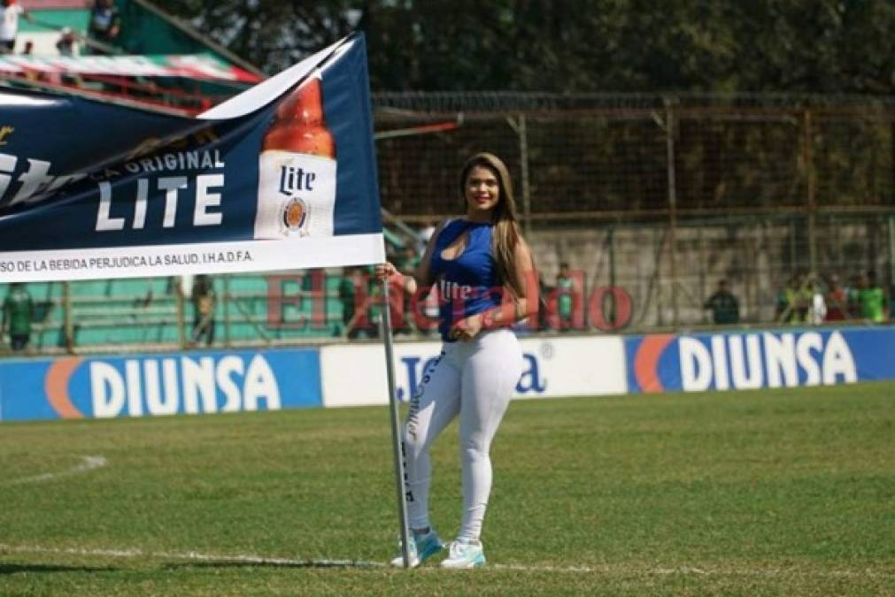 La belleza catracha que adornó el duelo Marathón vs Olimpia en San Pedro Sula