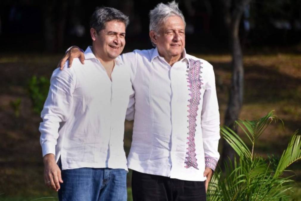 FOTOS: Risas y complicidad entre Juan Orlando y López Obrador, durante encuentro en México