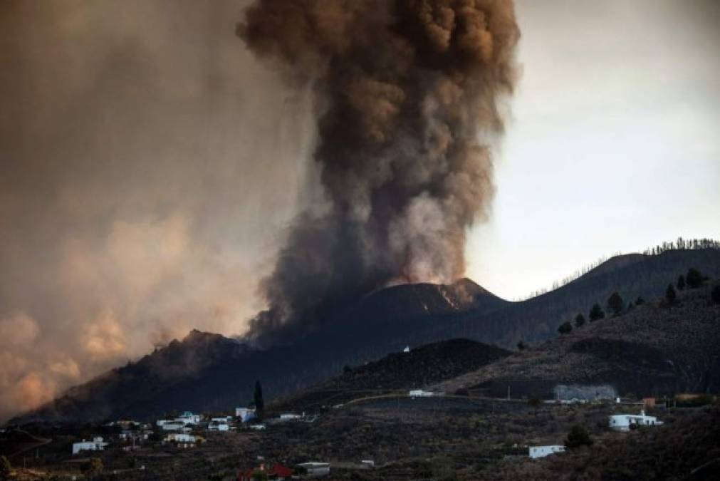 Catastróficas imágenes a 7 días de la erupción del volcán de La Palma