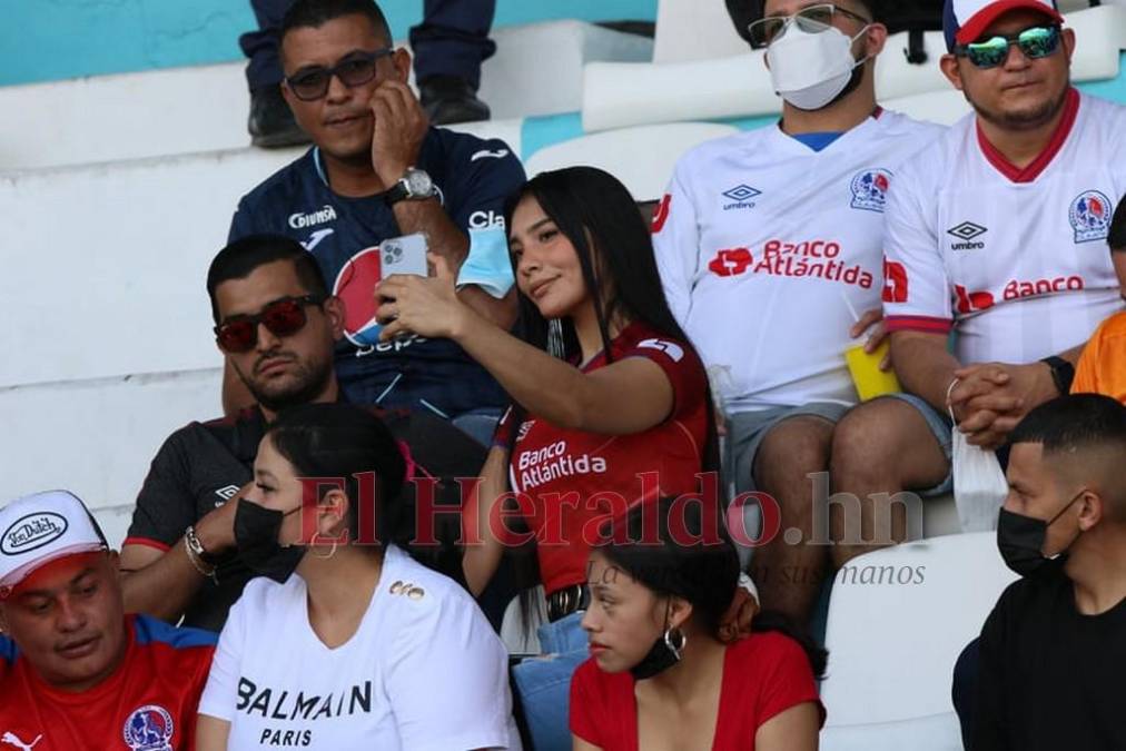 Bellas olimpistas acaparan reflectores en la semifinal contra Motagua