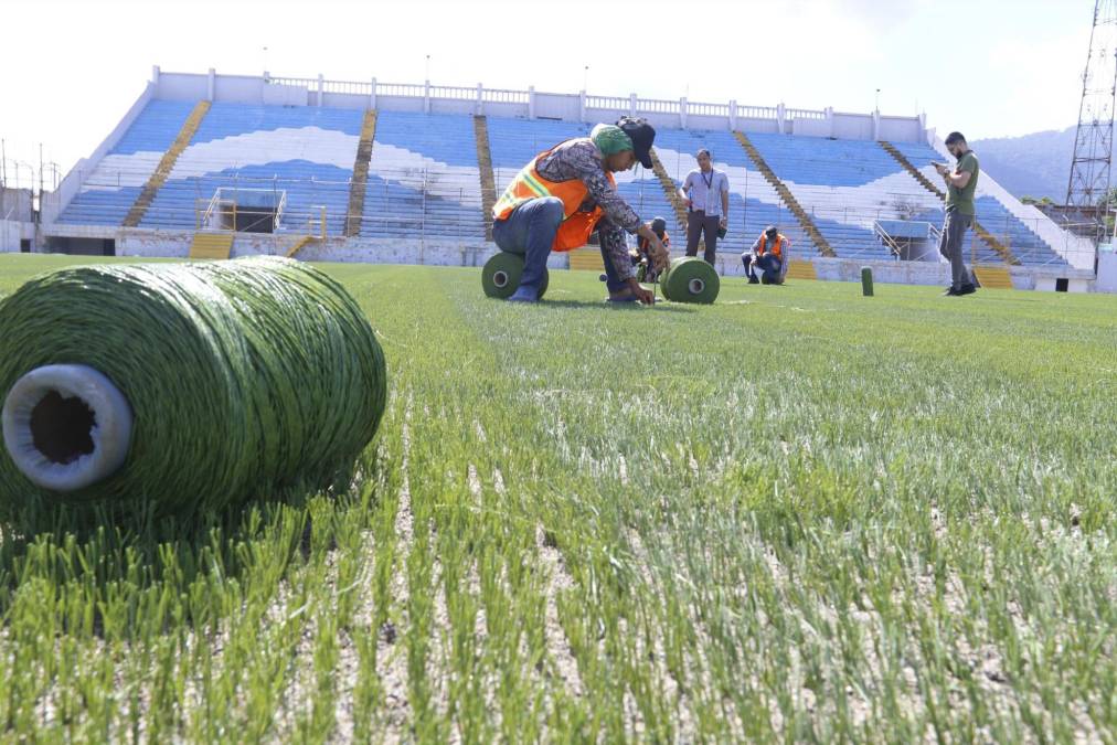 ¡Belleza! Proyecto de la grama del estadio Morazán avanza a un 65%
