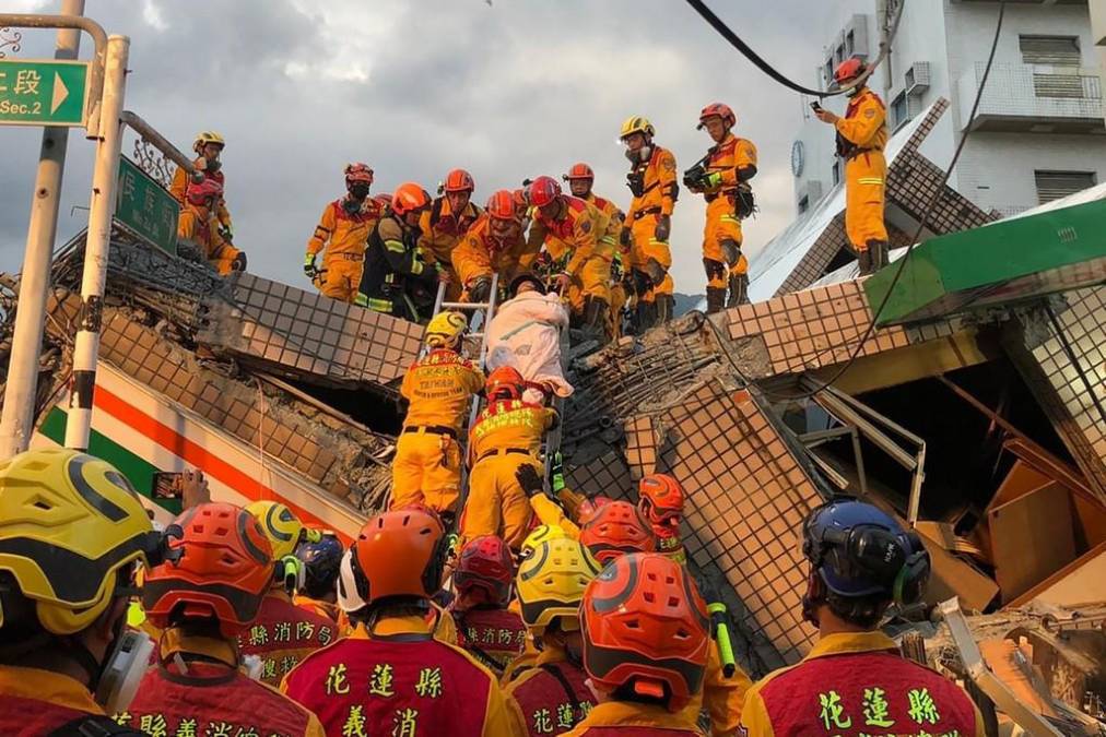 Las dramáticas imágenes del terremoto en Taiwán que deja un muerto y decenas de heridos