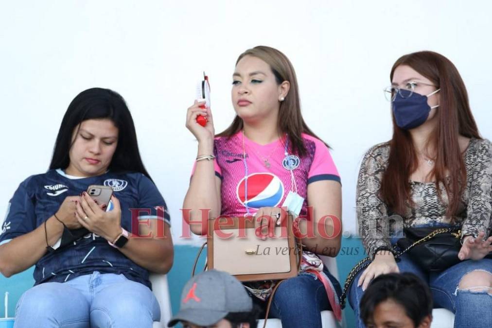 Capitalinos abarrotan el estadio Chelato Uclés para alentar el clásico Olimpia-Motagua