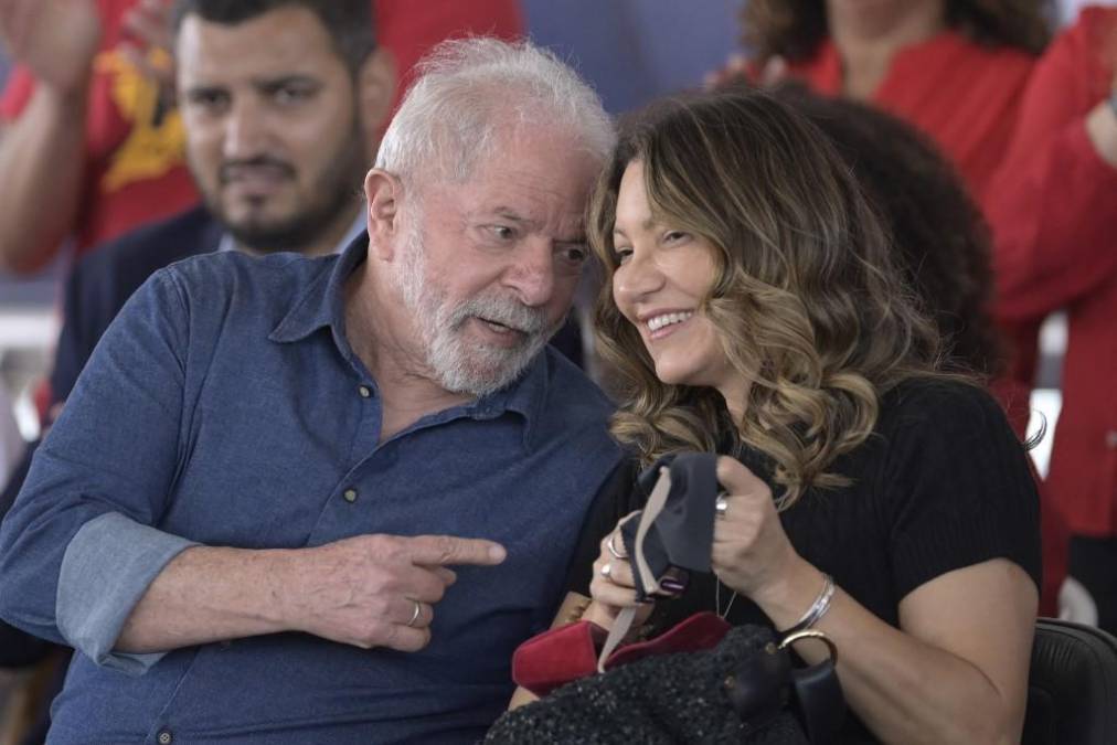 Ostentosa y extravagante: Los detalles de la boda de Lula Da Silva y Janja