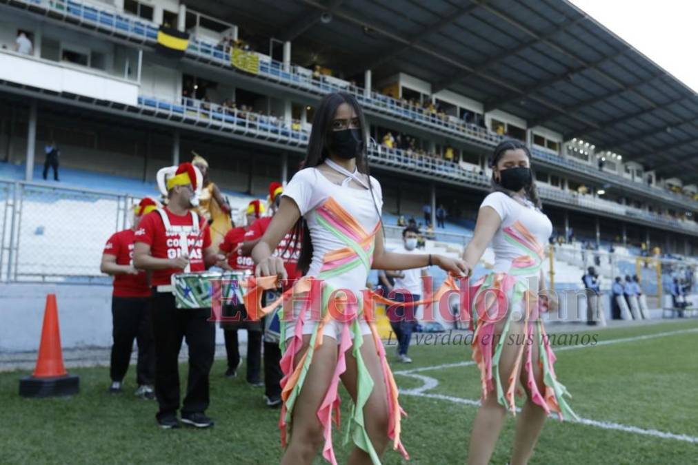 Belleza catracha engalana la semifinal de vuelta Real España-Marathón