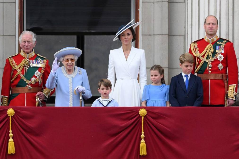 Los nuevos príncipes de Gales, la glamurosa familia que tiene el futuro de la monarquía británica en sus manos
