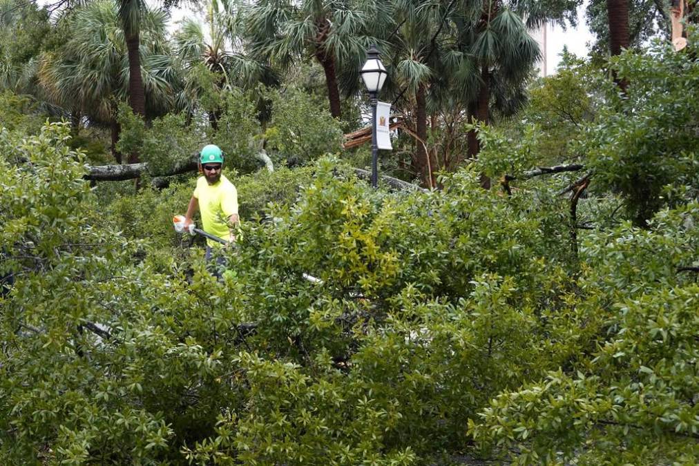 Ian golpea Carolina del Sur tras sembrar destrucción en Florida