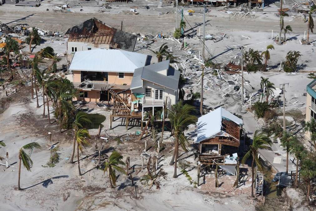 Imágenes aéreas muestran la devastación que dejó Ian en Florida