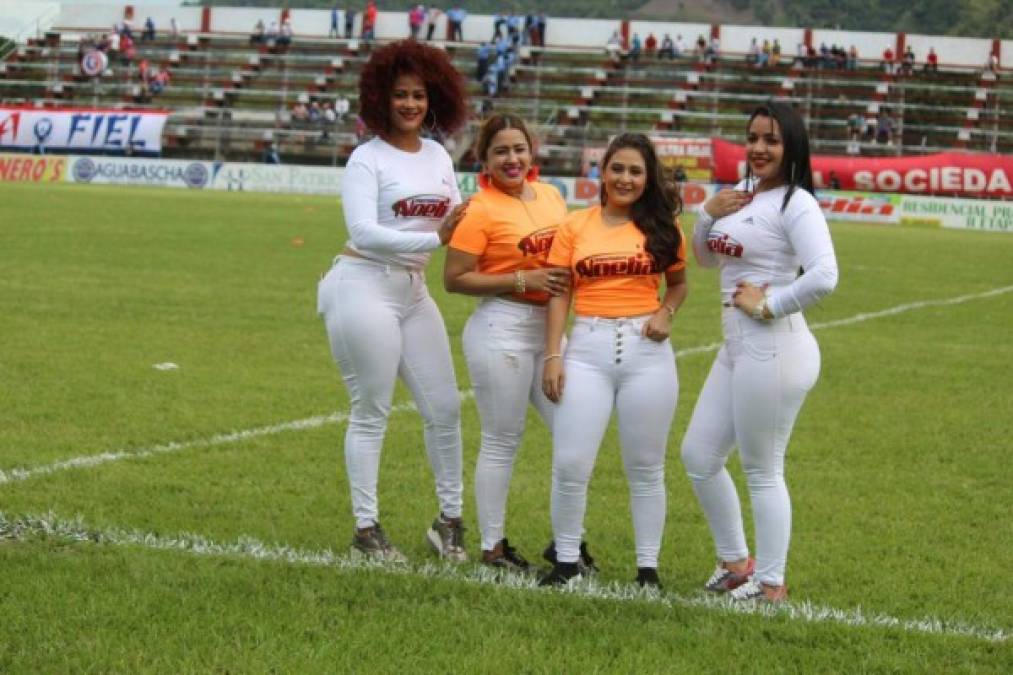 FOTOS: Bellas mujeres engalanaron el cierre de la jornada 6 del Clausura