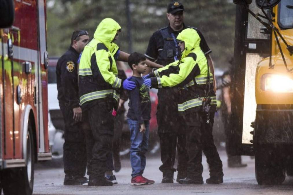 Tiroteo en escuela de Colorado: Padres en pánico, niños llorando y gran despliegue policial