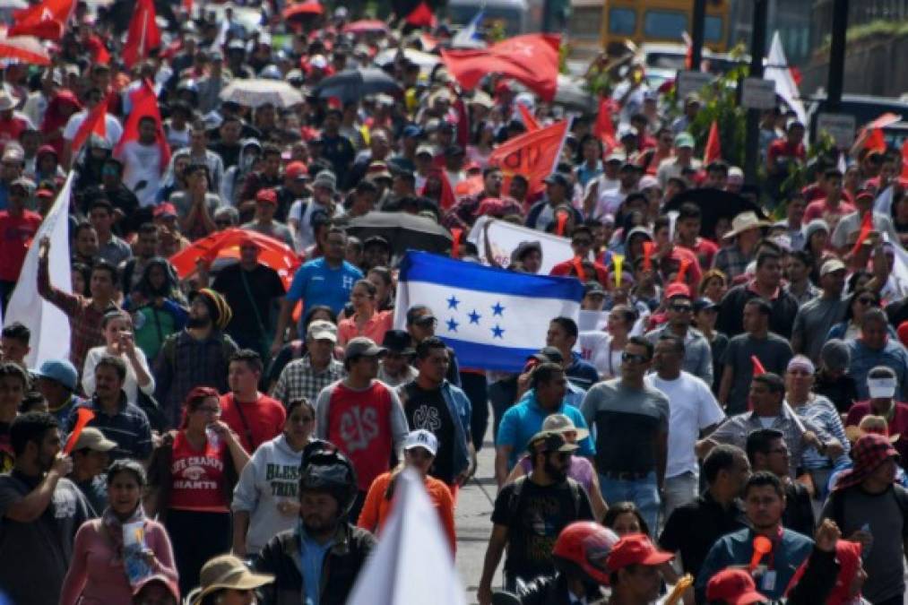 Alianza de Oposición sale a las calles en medio de empate entre Salvador Nasralla y Juan Orlando Hernández