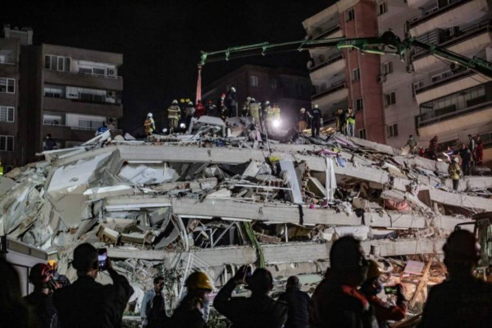 Dolor y devastación: las imágenes más impactantes del terremoto en Turquía