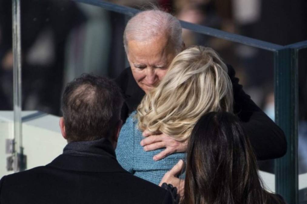 Besos y abrazos entre Joe y Jill Biden, los más románticos de la toma de posesión
