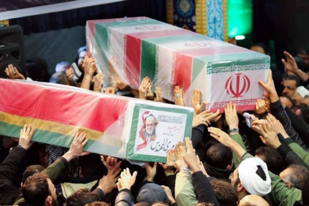 Las 16 fotos más impactantes del conflicto entre Irán y Estados Unidos