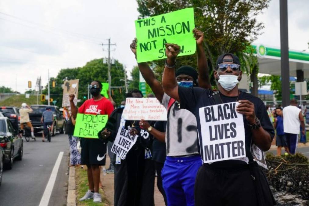 'Hartos de que nos maten': marchan en Atlanta contra el racismo en EEUU (FOTOS)  