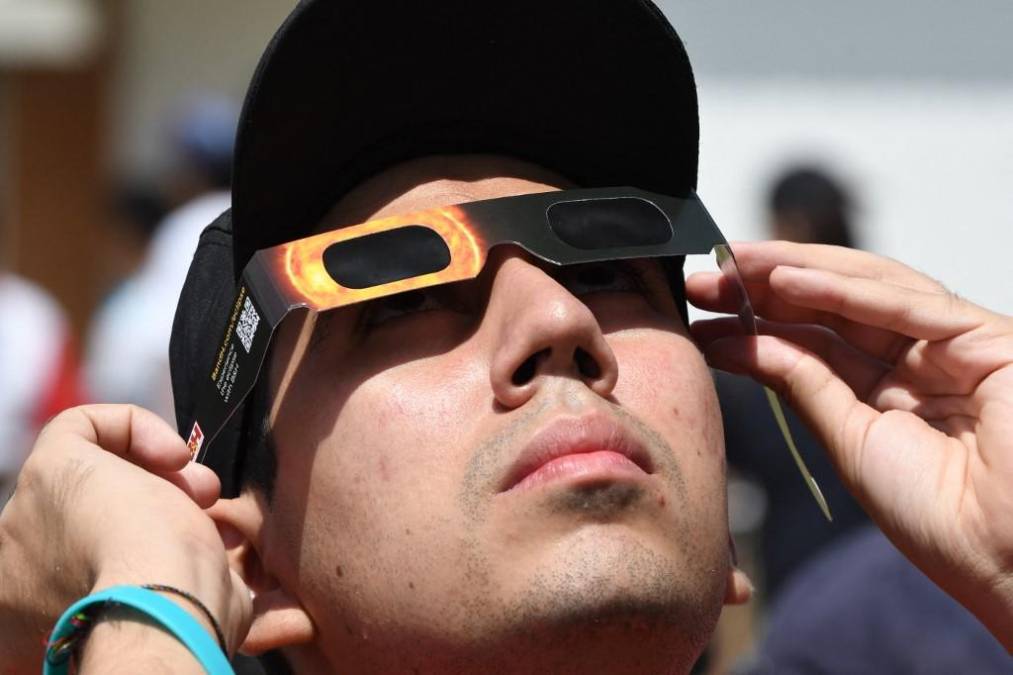 Capitalinos disfrutaron observar el eclipse anular 2023