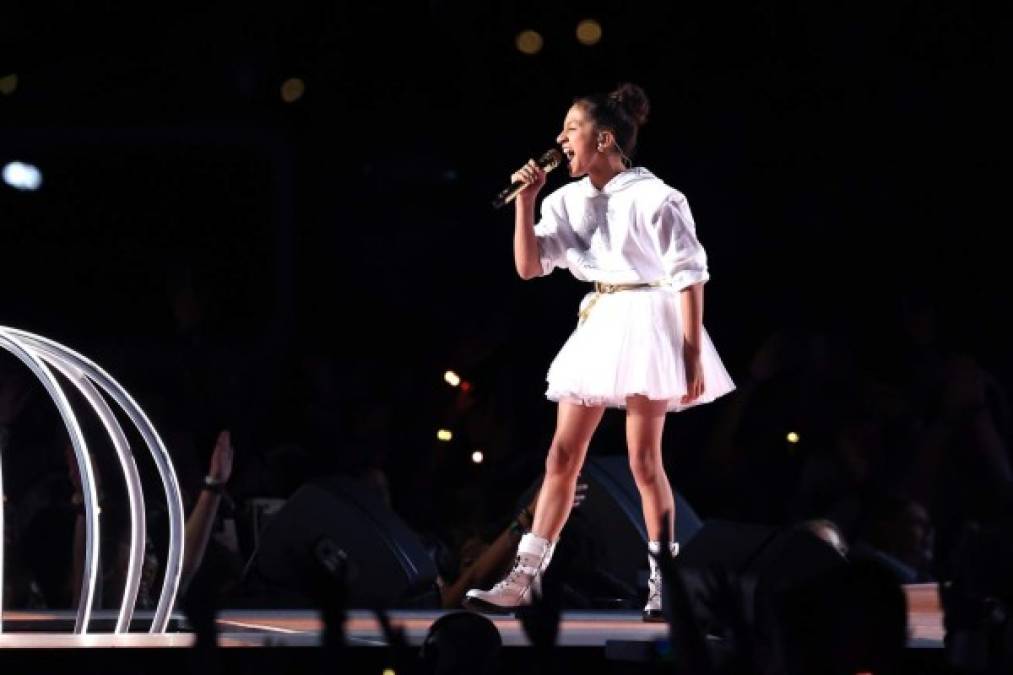 FOTOS: Hija de JLo cantó durante el show de halftime en el Super Bowl LIV