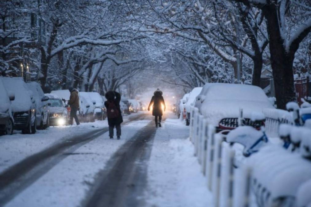 Las imágenes de la fuerte nevada que paraliza el noreste de Estados Unidos