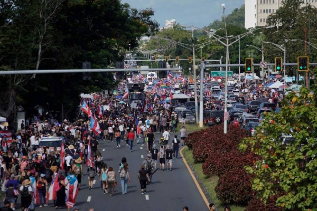 FOTOS: Puerto Rico alza su voz contra Ricardo Rosselló; prometen expulsarlo