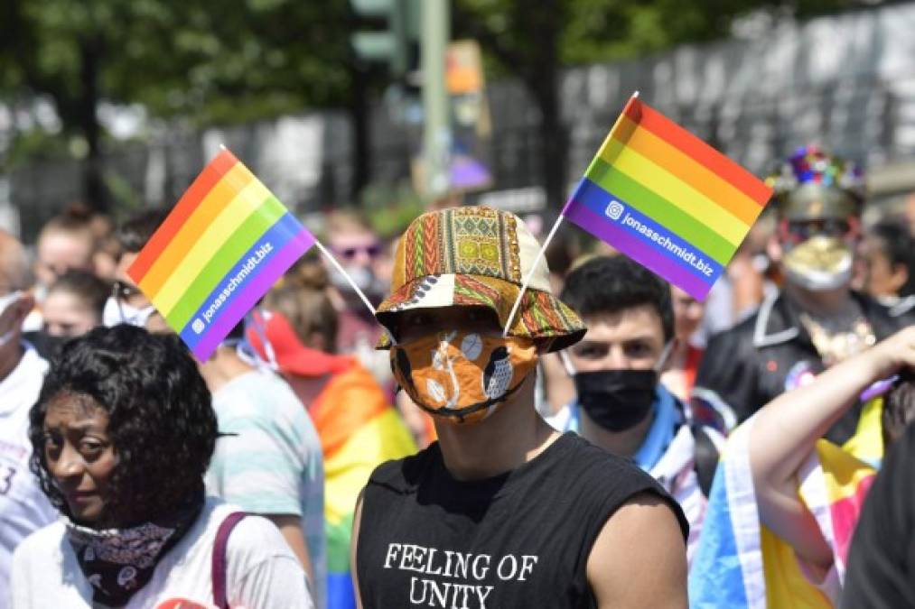 FOTOS: Coronavirus no detiene marcha del Orgullo LGBTI en Alemania