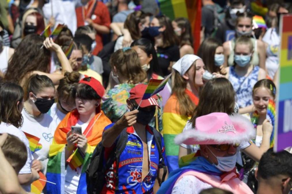 FOTOS: Coronavirus no detiene marcha del Orgullo LGBTI en Alemania