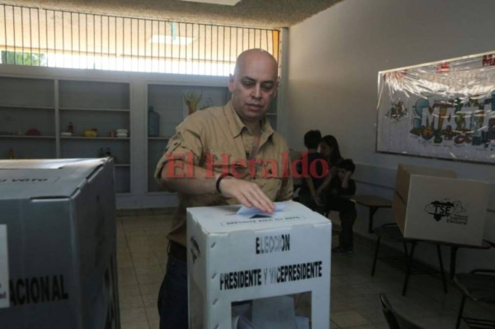 FOTOS: Así votaron las figuras políticas en distintos puntos de Honduras