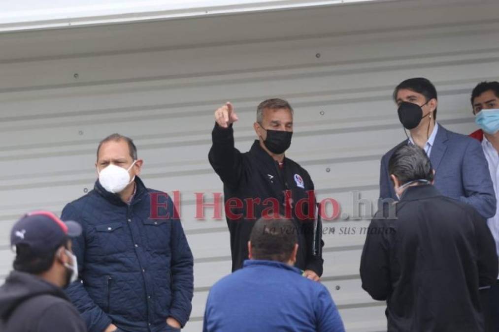 Pablo Lavallén, el nuevo DT del Olimpia, llega a la cueva del León (FOTOS)