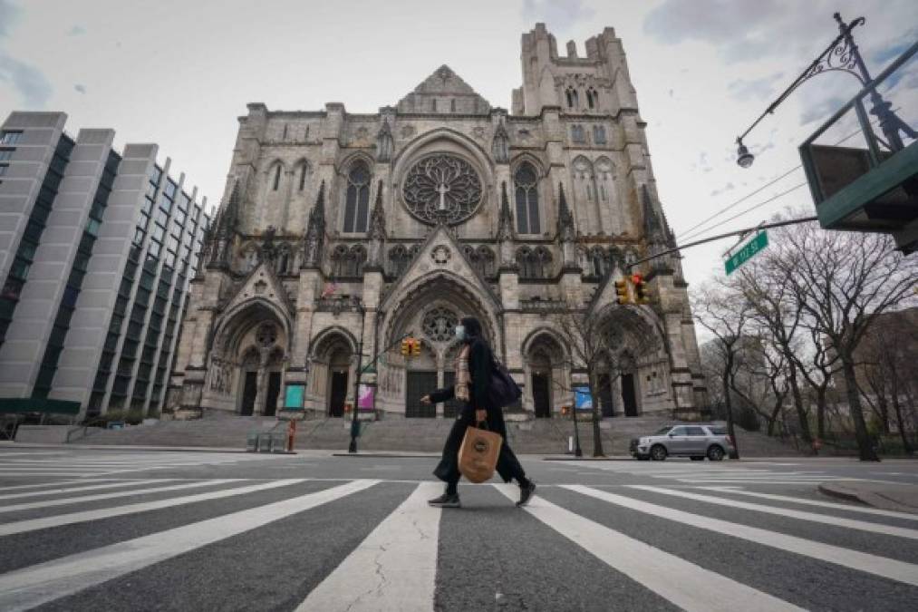 Nueva York habilita imponente catedral para pacientes de Covid-19