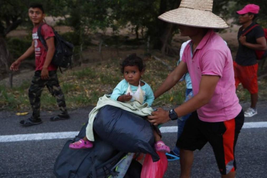 Niños llorando, padres desesperados y ancianos arrestados: Las imágenes de la redada contra los migrantes en México