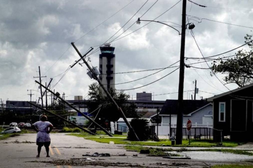 Árboles caídos, techos destruidos, más de un millón sin electricidad: Luisiana evalúa los destrozos de Ida