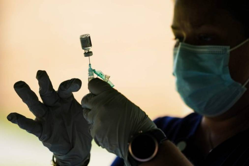 Factores que incrementan el riesgo de contagiarse de covid después de vacunarse (FOTOS)  