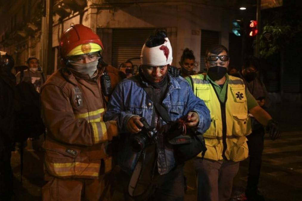 Las imágenes más impactantes de las protestas en Guatemala (FOTOS)