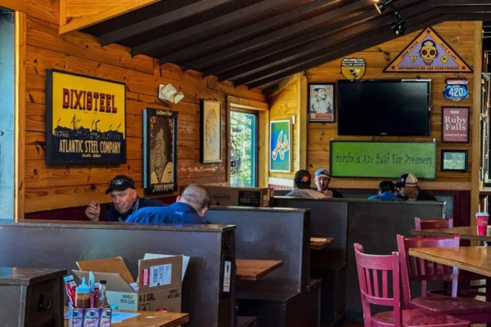 FOTOS: Restaurantes en Georgia abren con prudencia por el Covid-19