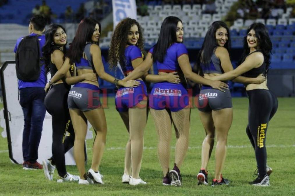 Bellas catrachas adornan el duelo Real España vs Olimpia en el estadio Morazán