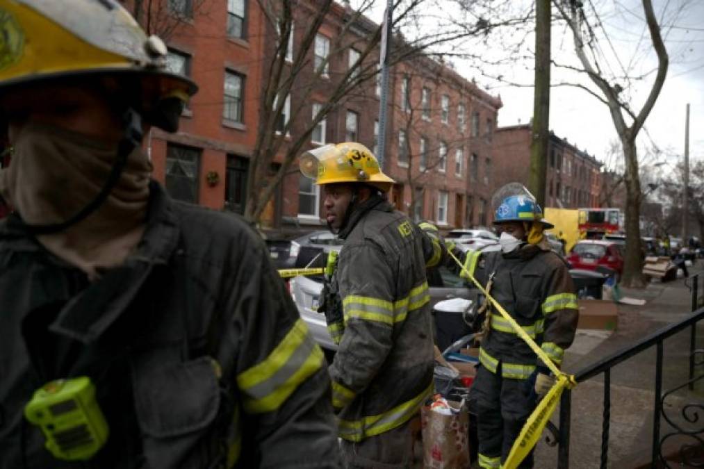 'No volverán': 13 muertos, entre ellos 7 niños, en incendio de vivienda en Filadelfia