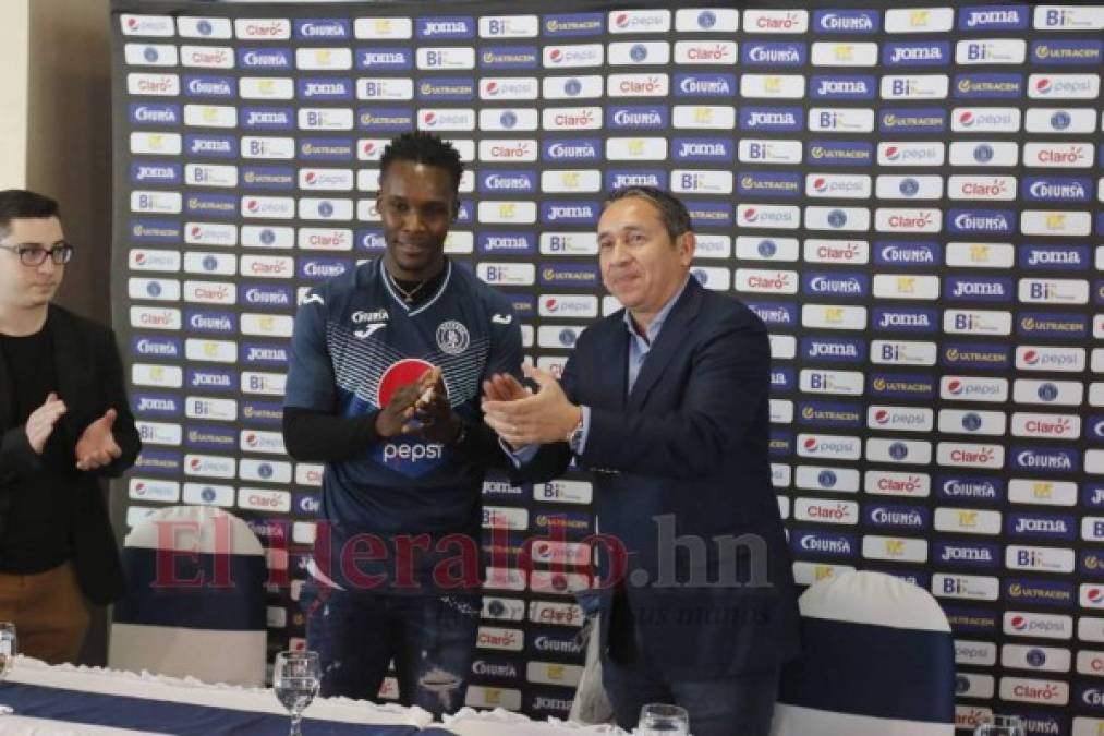 FOTOS: Motagua presenta oficialmente a Rubilio Castillo como su nuevo fichaje