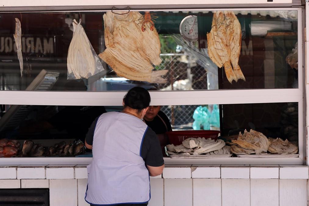 Pescado seco, tradición en Semana Santa, ya inunda los mercados capitalinos