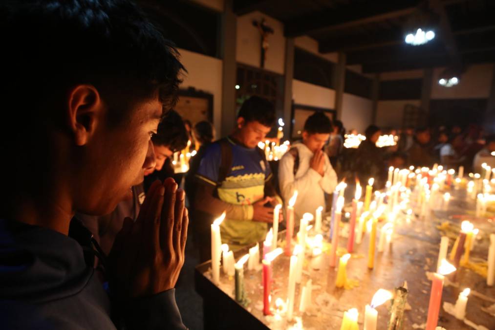 Hondureños celebran 277 años de aniversario del hallazgo de la Virgen de Suyapa