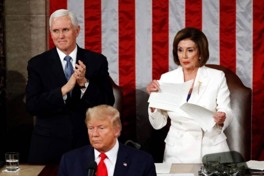 ¡Le devuelve el desplante! Nancy pelosi rompe copia del discurso de Trump