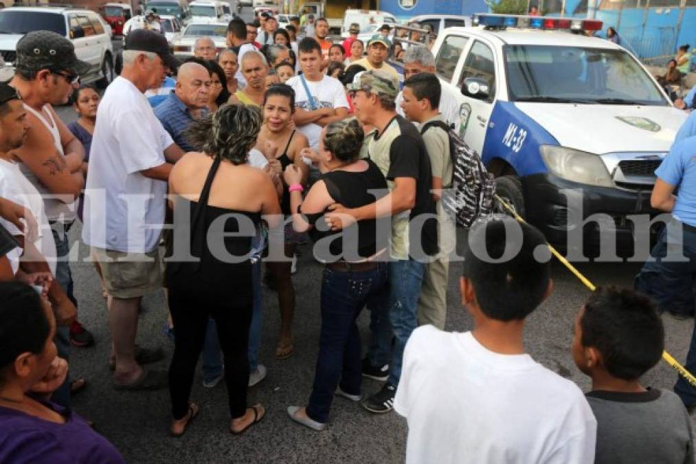Las imágenes más desgarradoras de crimen frente al mercado San Pablo