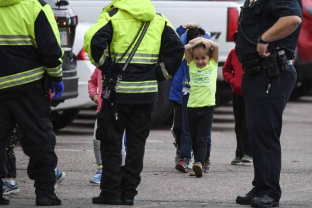 Tiroteo en escuela de Colorado: Padres en pánico, niños llorando y gran despliegue policial