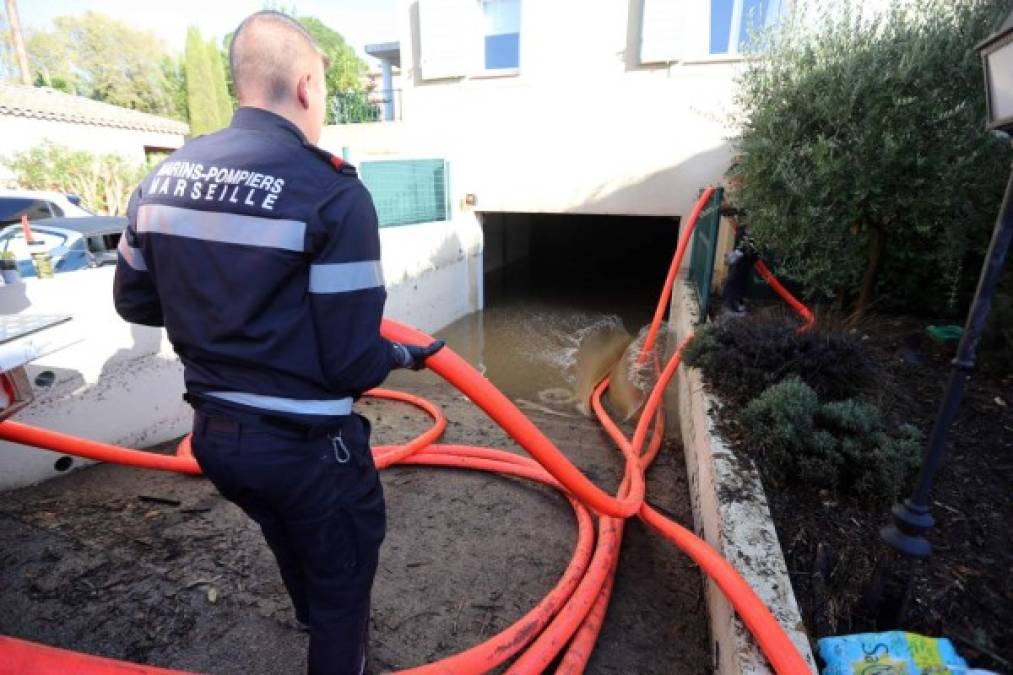 Fuertes tormentas e inundaciones en Francia dejan al menos 5 muertos (FOTOS)