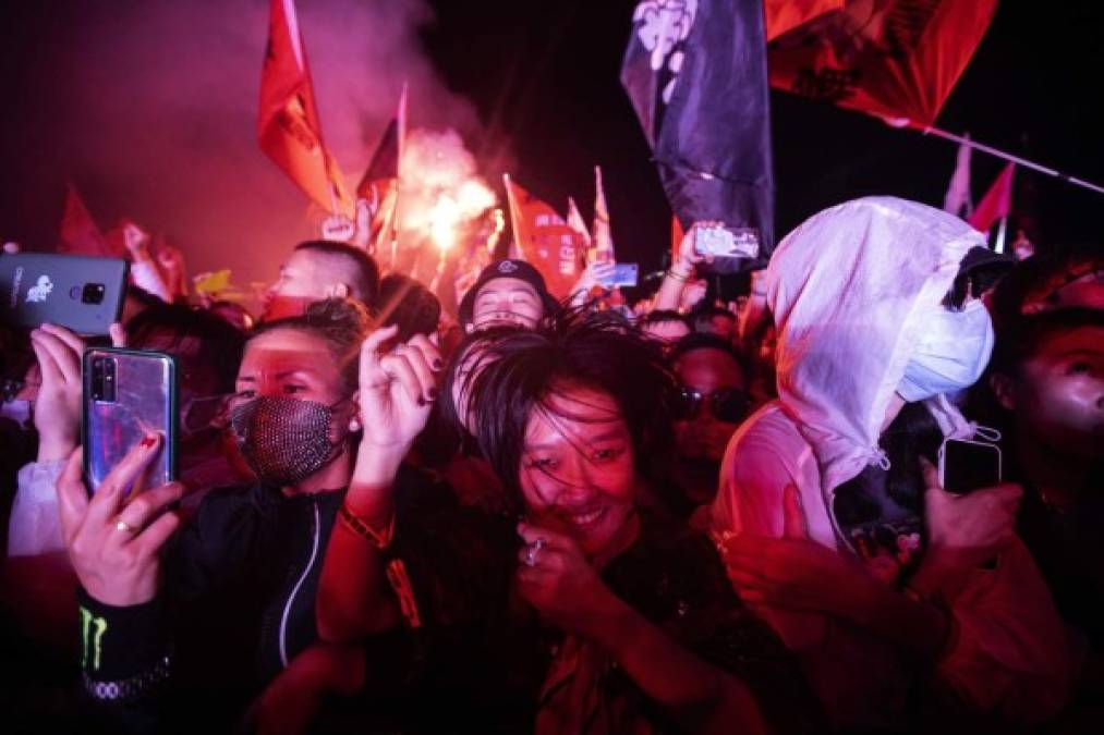 Impactantes imágenes de polémicas macrofiestas en Wuhan; hay miedo de contagios