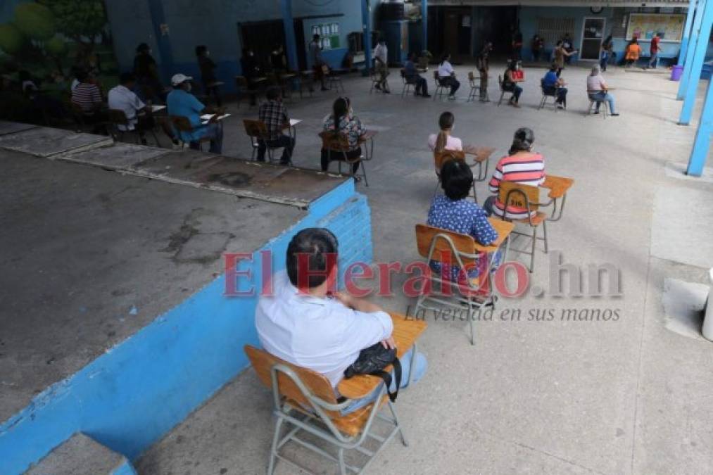 FOTOS: Interminables filas para reclamar el DNI en la capital