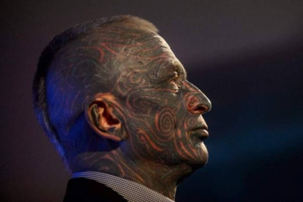 FOTOS: Vladimir Franz, el político que tiene tatuado el 90% de su cuerpo